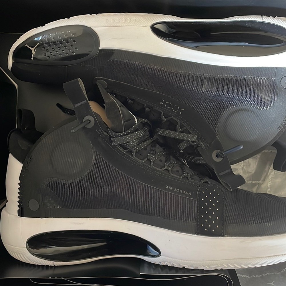 Air Jordan XXXIV
